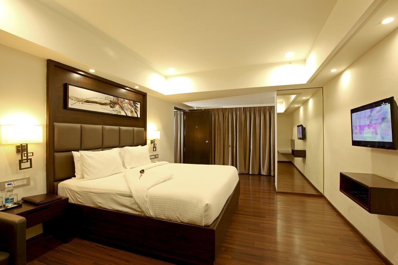 Goutham Grand Hotel Tenali Exterior photo