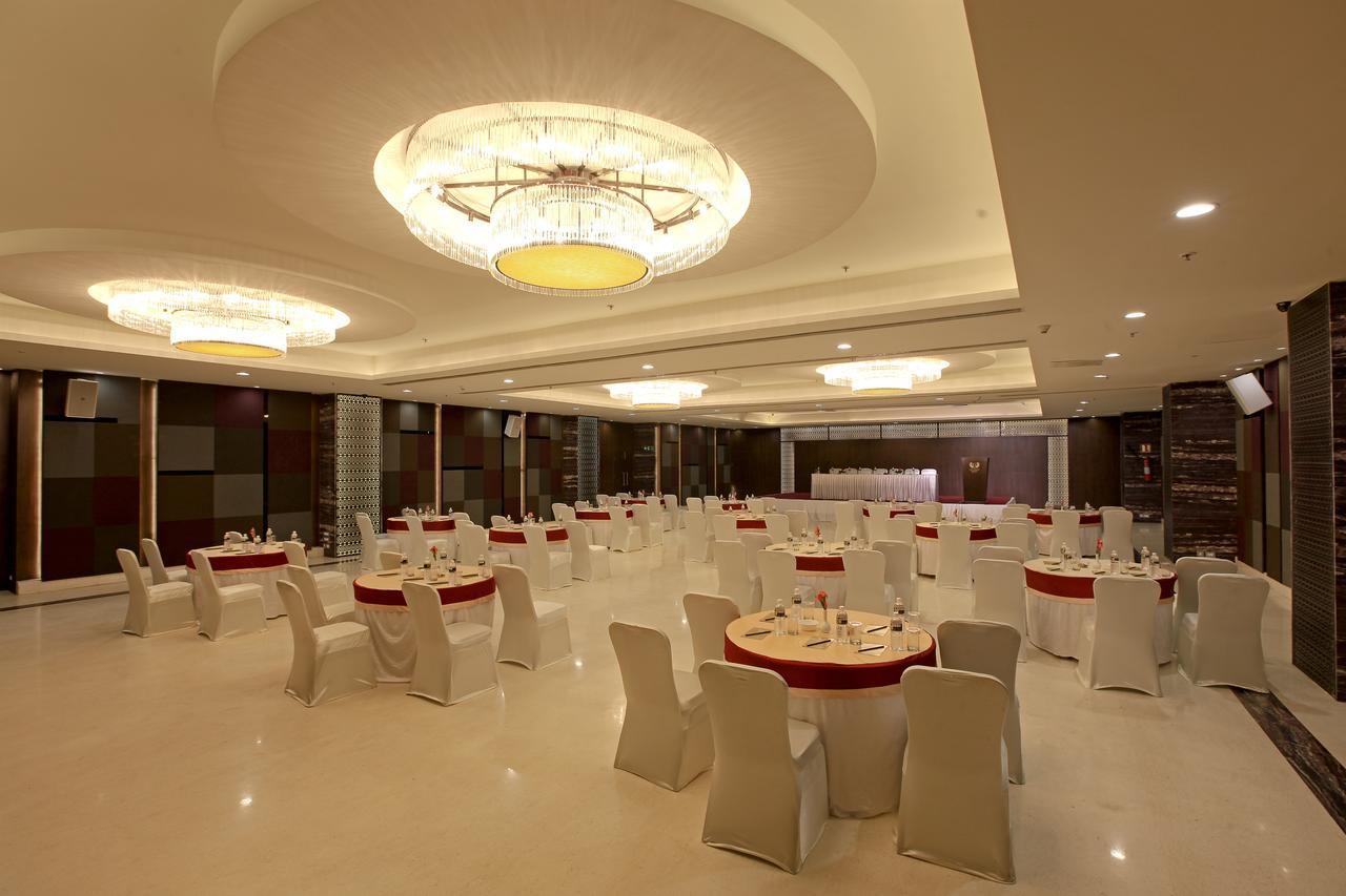 Goutham Grand Hotel Tenali Exterior photo