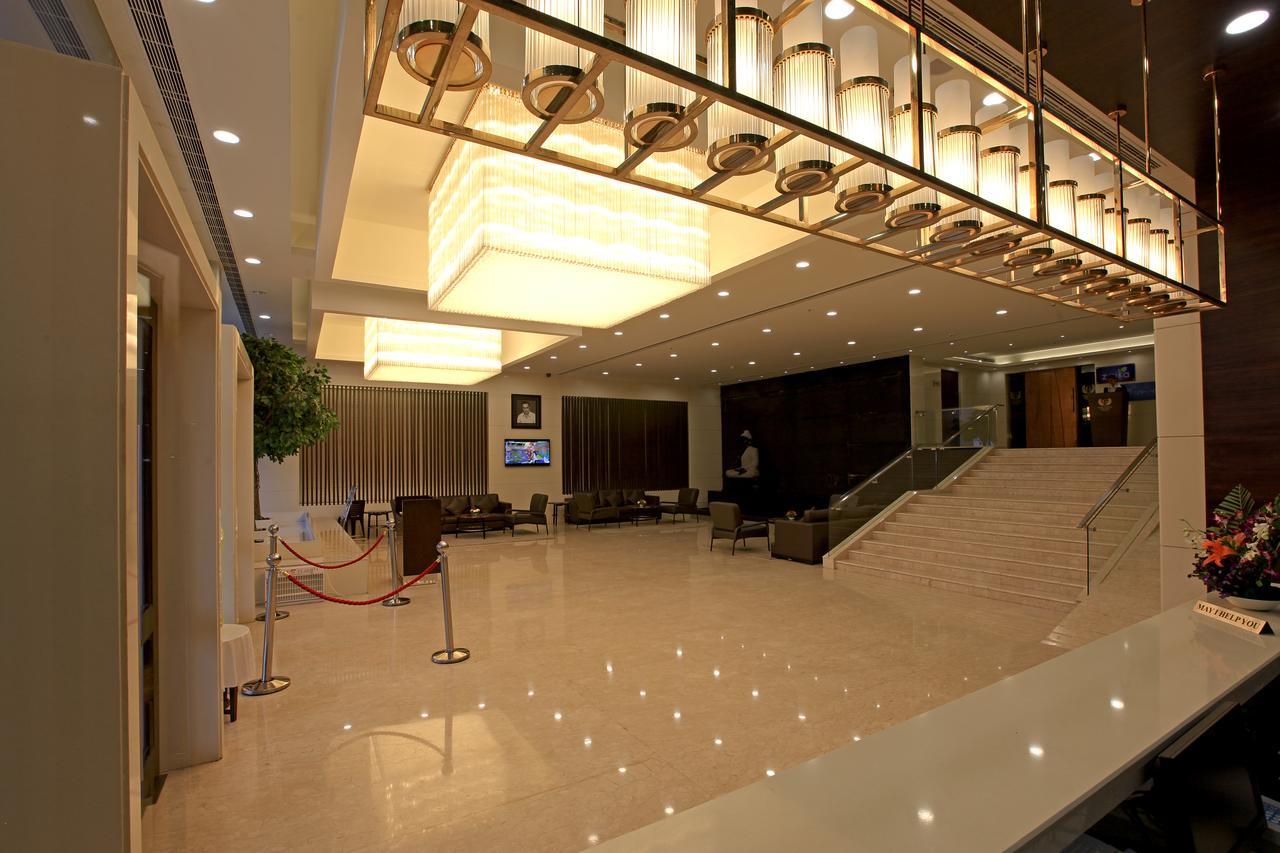 Goutham Grand Hotel Tenali Exterior photo