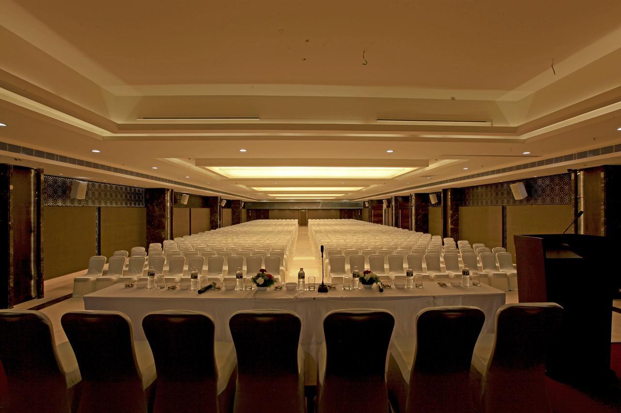 Goutham Grand Hotel Tenali Exterior photo