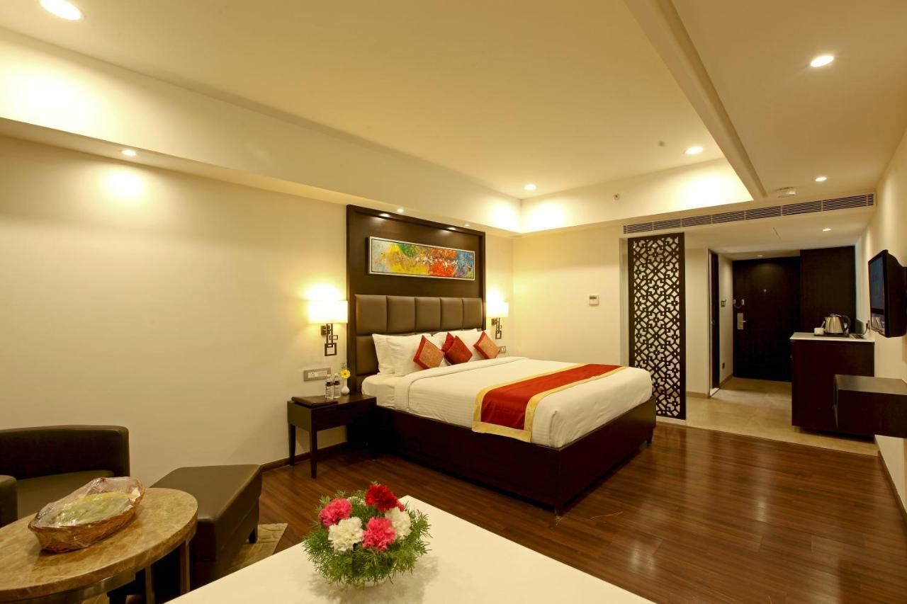 Goutham Grand Hotel Tenali Exterior photo
