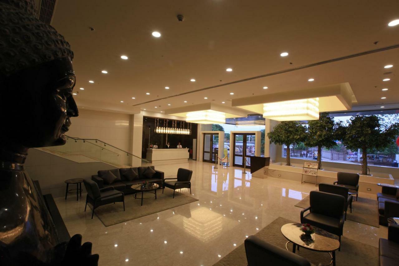 Goutham Grand Hotel Tenali Exterior photo