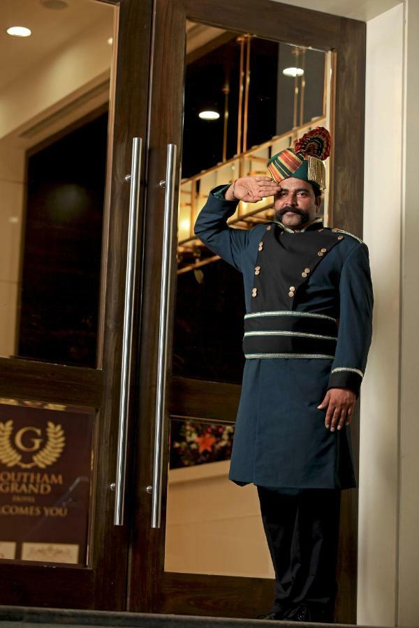 Goutham Grand Hotel Tenali Exterior photo